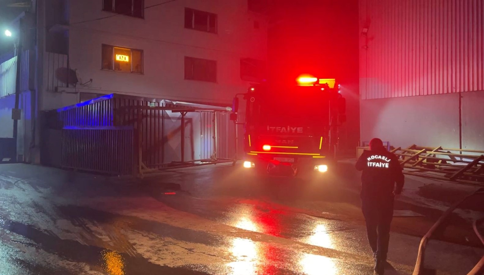 kocaelide fabrika yangini 6kska3kV