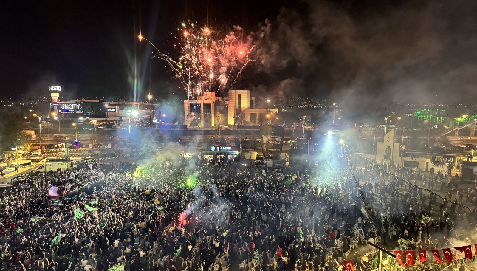 kocaelide super lig coskusu