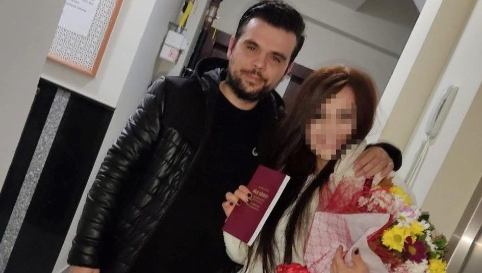 kocasini oldurup taksi cagirdi esim hasta hastaneye gitmesi gerekiyor WJflSkCP