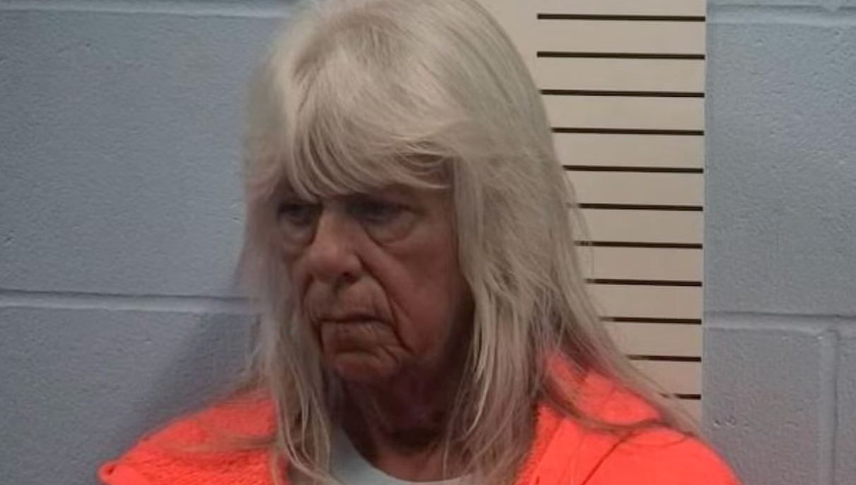 koleksiyonu icin cocugunu maymunla takas etti PBUaaYzr