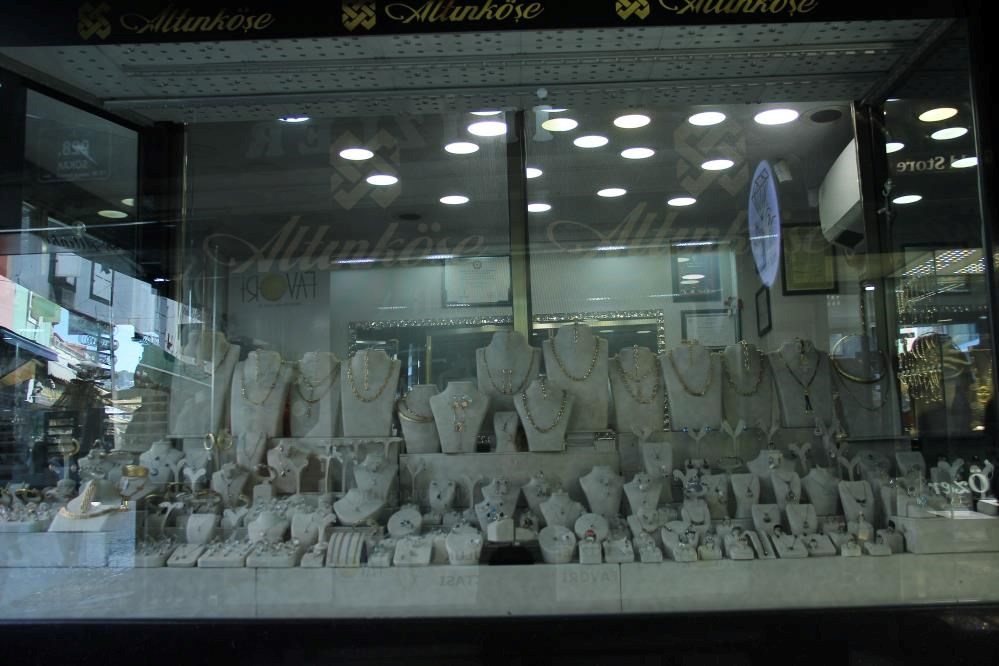 Kuyumculardan 15 dakikalık hareket 71 kuyumculardan 15 dakikalik hareket CewtyrVT