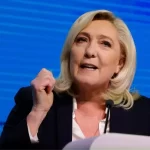 le pen yolsuzluktan men edildi itDCBr4I