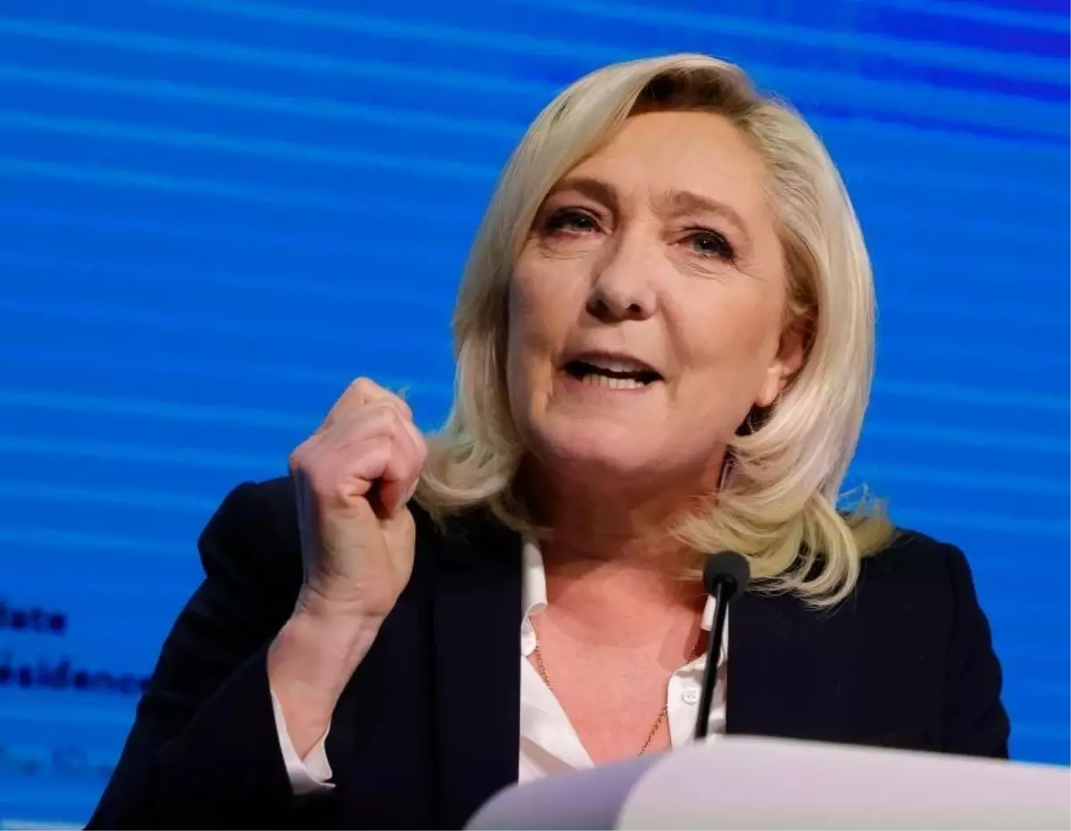Le Pen Yolsuzluktan Men Edildi 71 le pen yolsuzluktan men edildi itDCBr4I