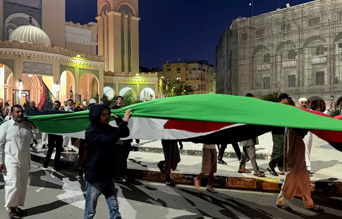 libyanin bassehri trablusta gazzeye takviye gosterisi duzenlendi czA67EGP