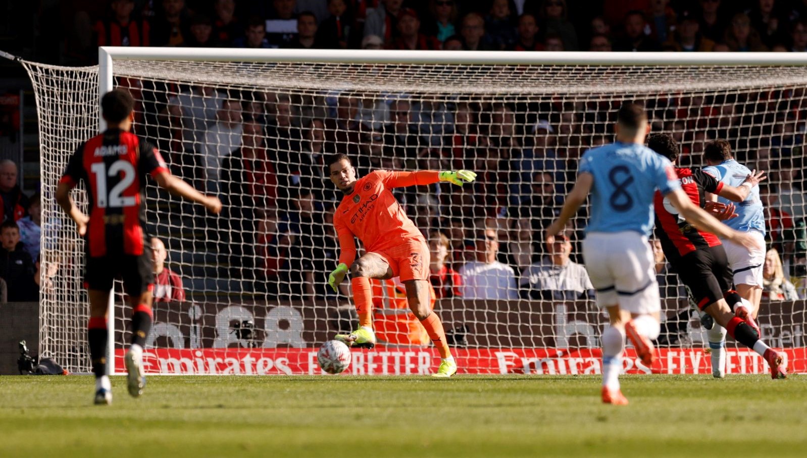 manchester citynin kalecisi ederson 7 asistine imza atti 4peiDkEO