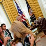 mehmet ozun yemin merasiminde torunu bayginlik gecirdi trump konusmasini yarida kesti wpVwHNjY