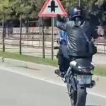 motosiklet ile trafikte gosteri yapan sofore ceza yagdi 66n9YvZb
