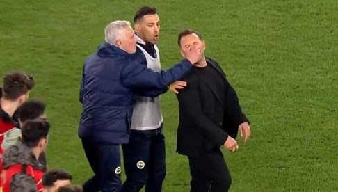 Mourinho'nun Okan Buruk'a Yaptığı Hareketten Sonra Dünya Basını Ayağa Kalktı 71 mourinhonun okan buruka hareketi dunya basininda YGKNGXrr