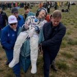 nasanin en yasli astronotu uzayda 220 gun 70 yasindaki birine ne yapar AkdKrCrV