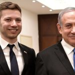 netanyahunun oglu macrona hakaret etti canin cehenneme DGxLON9y
