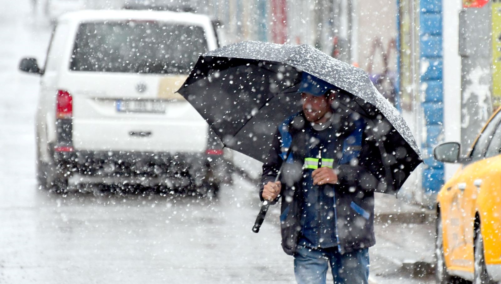 Nisan Şakası Doğa Ana'dan: Kar! 71 nisan ayinda kar surprizi MCVHkKjl