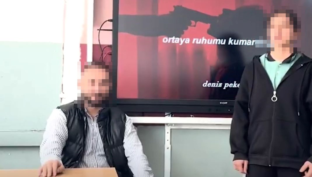 ogrencilerine mustehcen muzik soyleten ogretmene sorusturma 81g5epgW