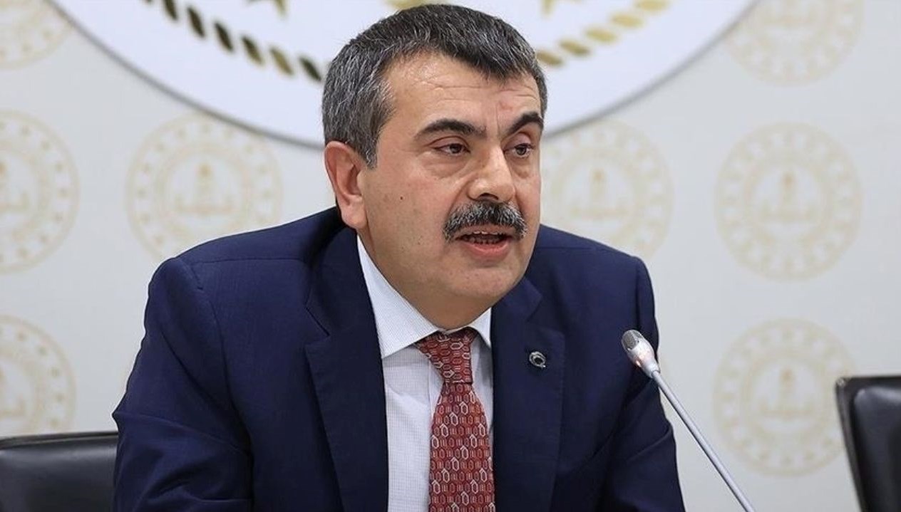 Öğretmen atamaları tartışması | Bakan Tekin: 38 bin öğretmenin misyon mühleti doldu 71 ogretmen atamalari tartismasi bakan tekin 38 bin ogretmenin misyon muhleti doldu YhM23BJz