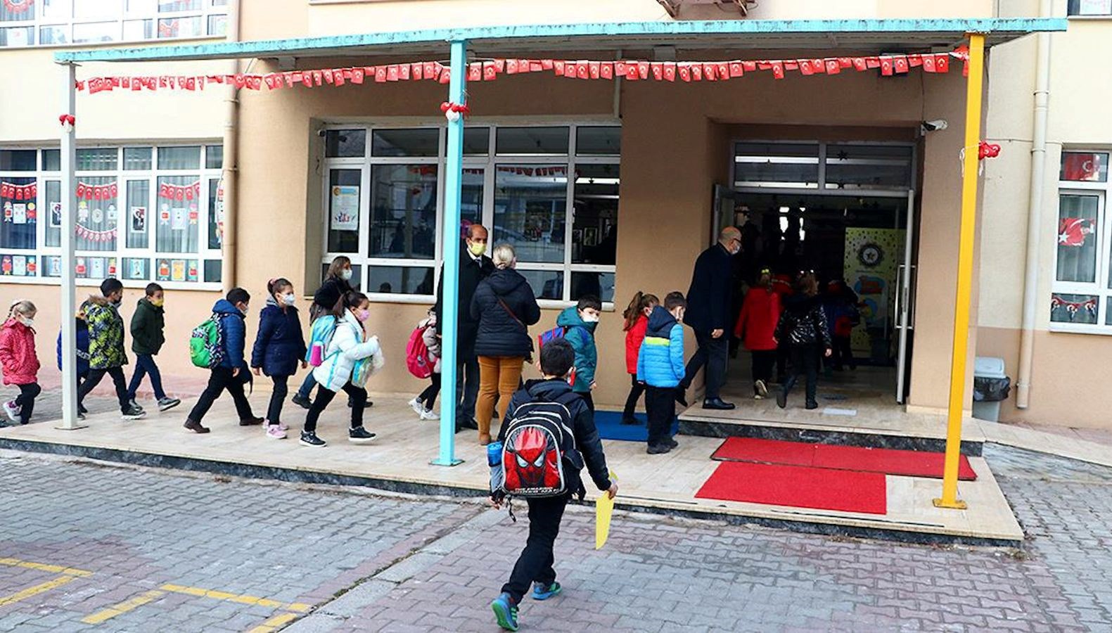 okullarda ikinci orta tatil ne vakit bitecek nisan tatili bitis tarihi H6ZjTiR7