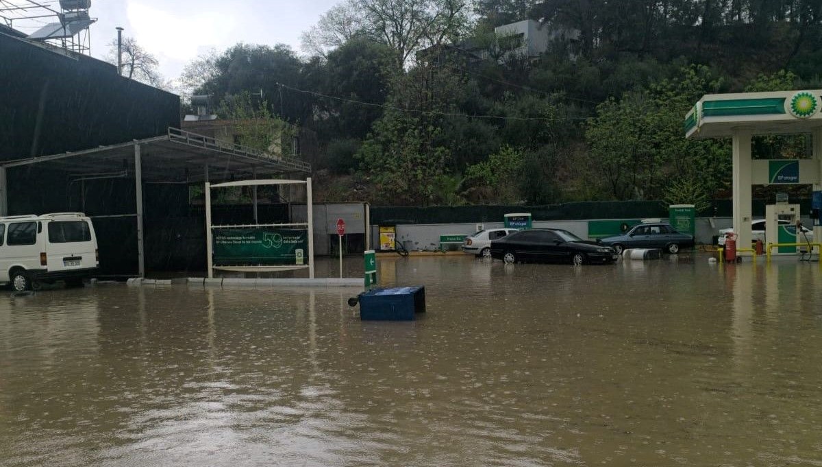 osmaniyede cadde ve sokaklar gole dondu