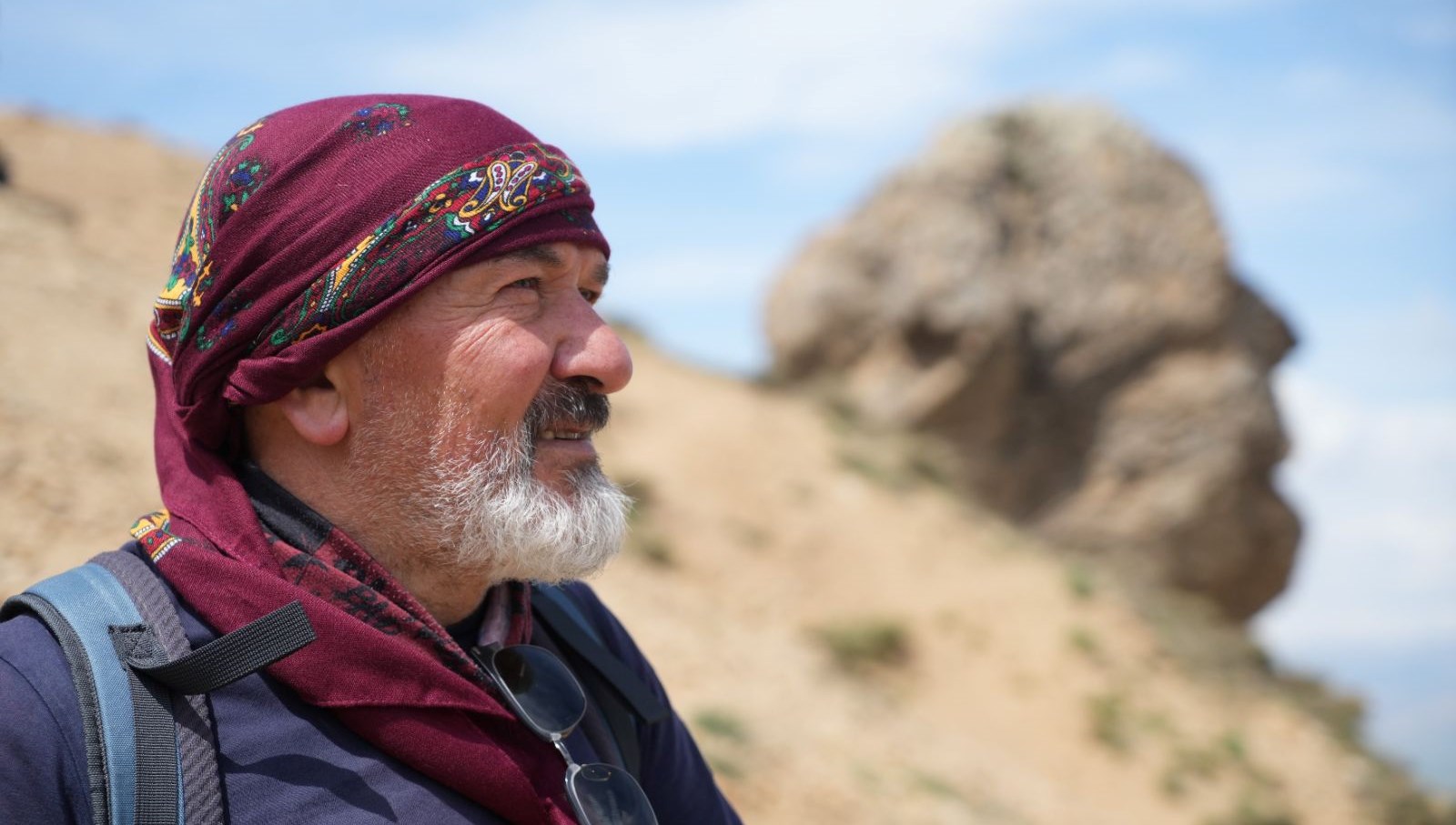 ovaya bakan adam olarak biliniyor ziyaretcilerin ilgisini cekiyor IYtPbKOW