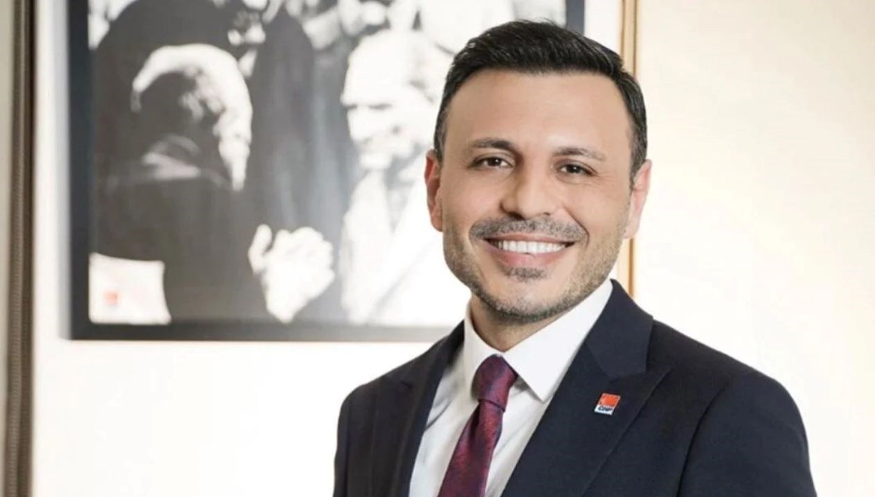 Özgür Çelik kimdir, nereli? CHP İstanbul İl Başkanı Özgür Çelik'in özgeçmişi 71 ozgur celik kimdir nereli chp istanbul il baskani ozgur celikin ozgecmisi GR4X5r5i