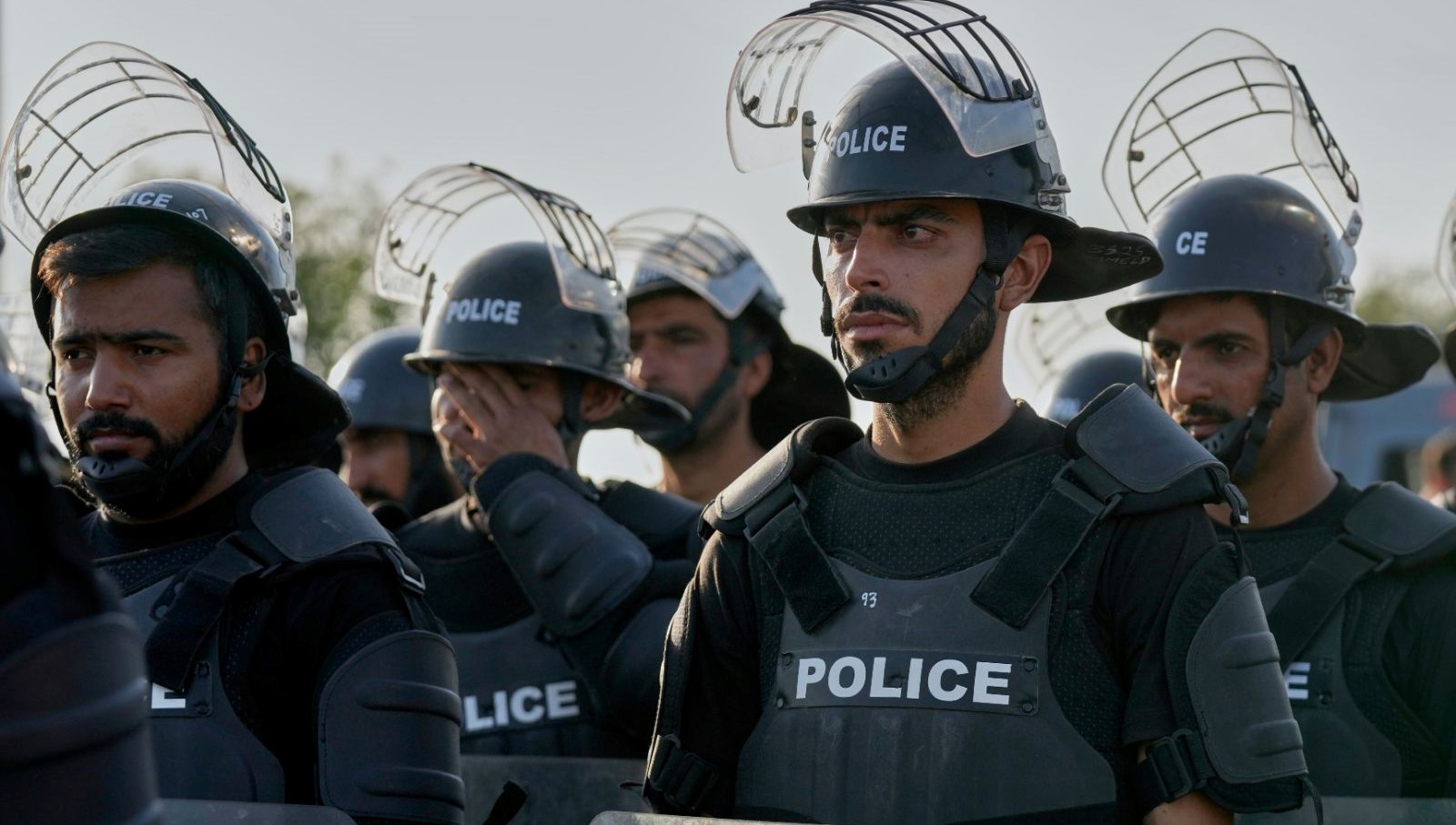 pakistanda bombali taarruz 3 meyyit 19 yarali siikneOd