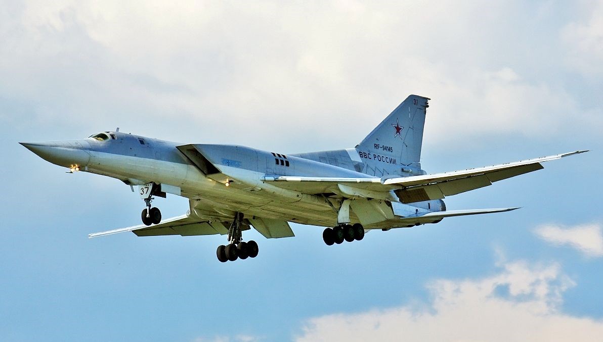 Rusya'da Düşen Savaş Uçağı Can Aldı 71 rusyada savas ucagi dustu bir pilot oldu ZEthcmAj