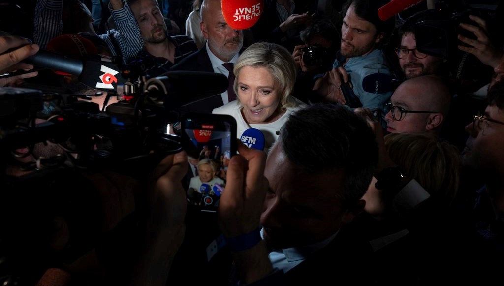 secimlere aday olamayan le pen tamamen siyasi bir karar rjqMtaSk