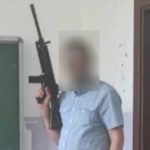 sinifta tufekle poz veren mudur yardimcisina sorusturma LPkg6a7H