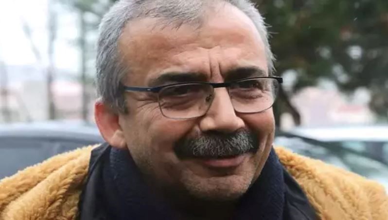 Sırrı Süreyya Başkan kimdir, hastalığı ne? 71 sirri sureyya baskan kimdir hastaligi ne