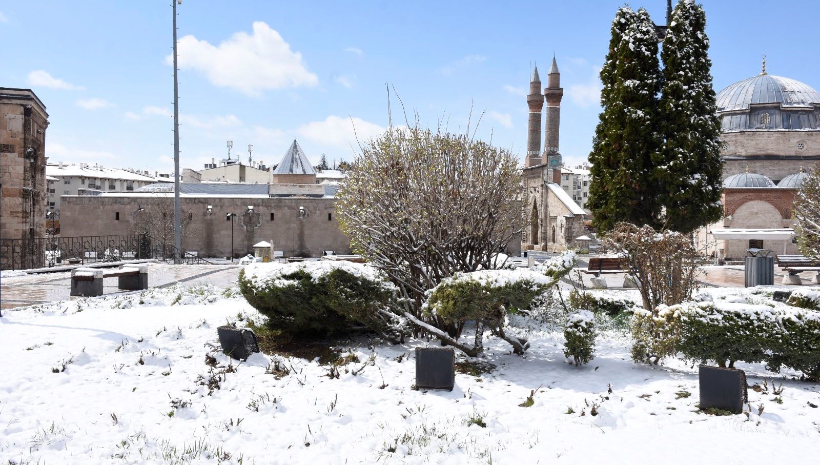Sivas nisanda eksi 17'yi gördü 71 sivas nisanda eksi 17yi gordu vRRWXSCM