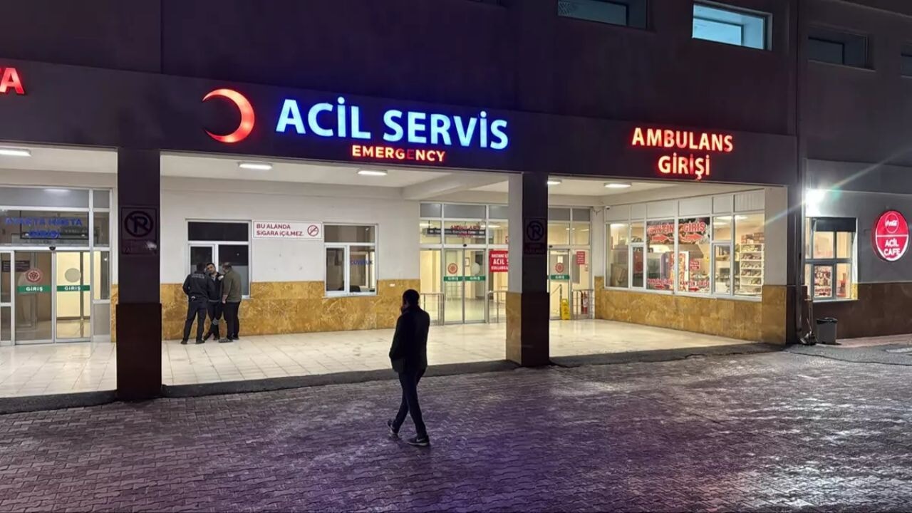 sivasta gida zehirlenmesi panigi 53 ogrenci hastanelik oldu c9EGTnLR