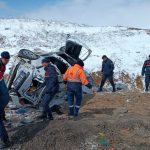 sivasta karli yolda kaza uc yarali KlndxekA