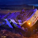 sivasta yolcu otobusu devrildi 2 kisi oldu 18 kisi yaralandi lzPSEE4D