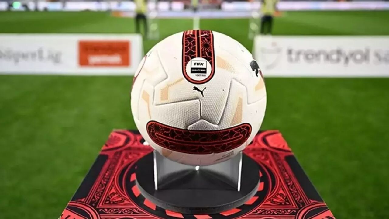 super lig puan durumu galatasaray ve fenerbahce zirvede