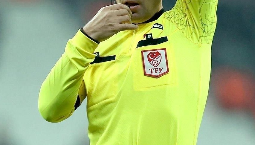 super ligde 32 haftanin hakemleri aciklandi c9UqCNhY