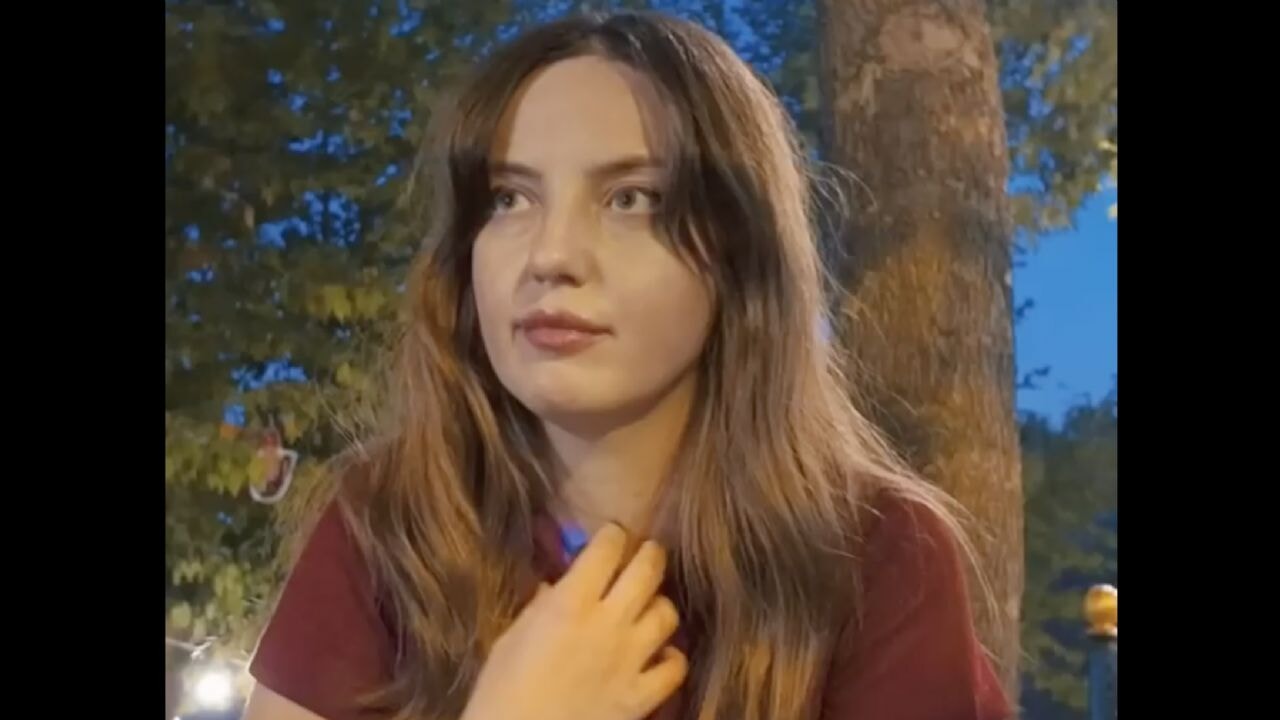 taciz nasil atlatilir cektigi video ile gosterdi