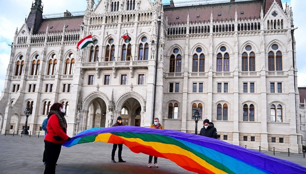 tartismali lgbti yasasi meclisten gecti macaristan yuz tanima sistemi kullanacak