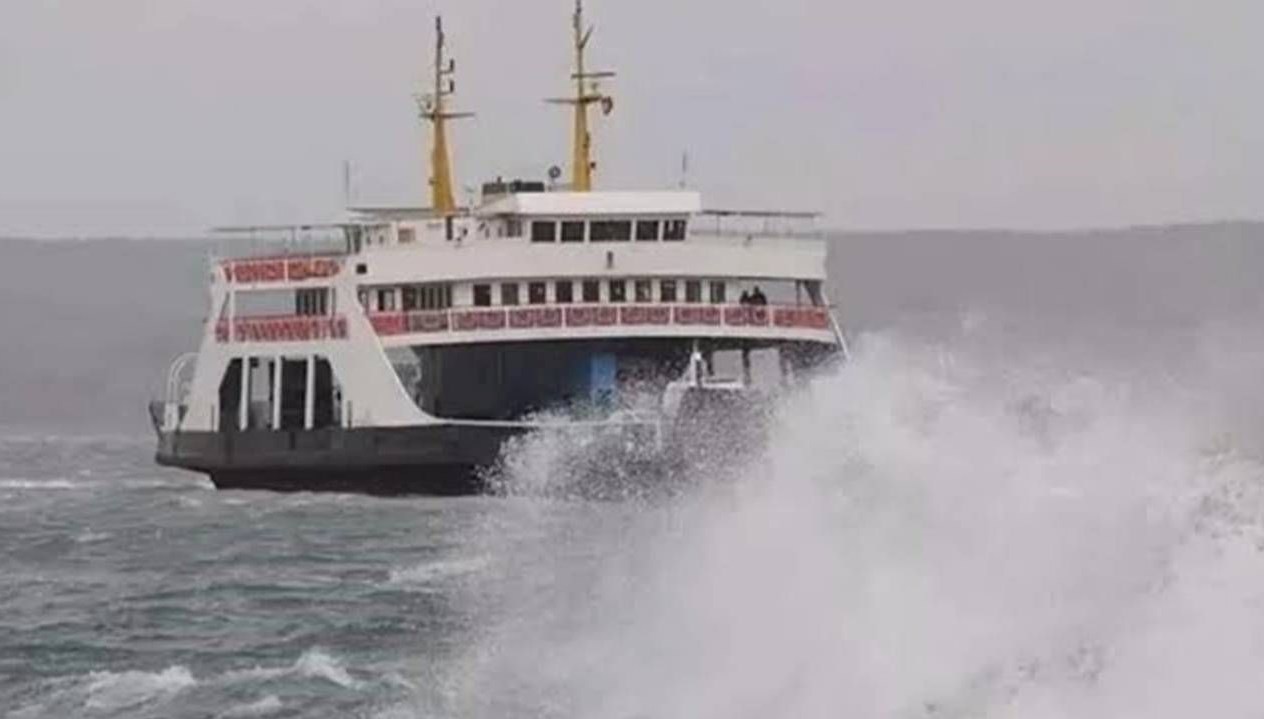 Tekirdağ'da kimi feribot seferleri iptal edildi 71 tekirdagda kimi feribot seferleri iptal edildi N2QA5HBU