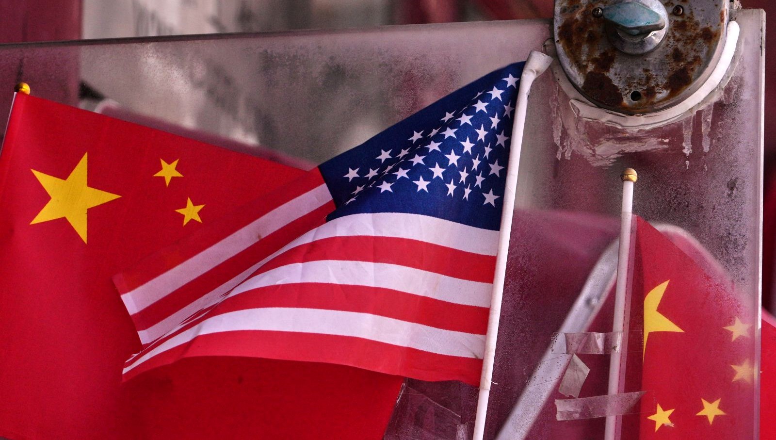 Trump el yükseltti! ABD Çin'e yönelik vergiyi yüzde 245'e çıkarabilir 71 trump el yukseltti abd cine yonelik vergiyi yuzde 245e cikarabilir VeLN3N9A