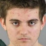 trumpa suikast icin annesini ve uvey babasini oldurdu r6ZYFxPe