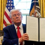 trumptan yeni kararnameler bu defa kendisini elestirenleri gaye aldi ZThv9Avl