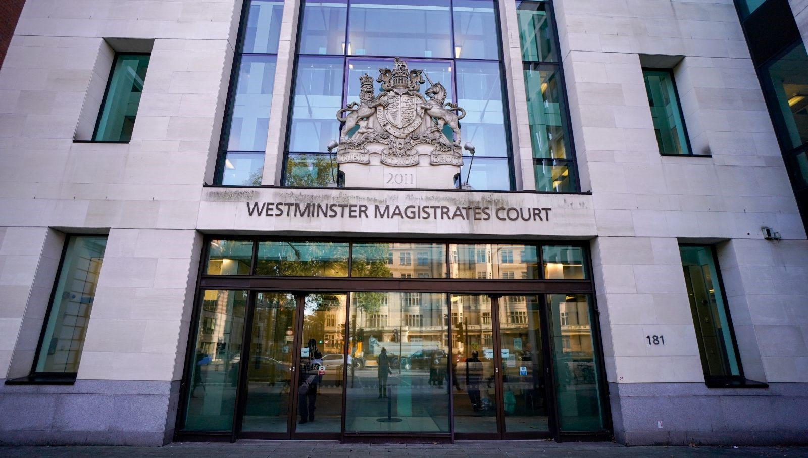 turkiye iadesini istedi cocuk istismariyla suclanan ingiliz ogretmen hakim karsisinda PJsKpaRm