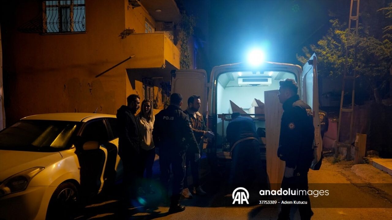 umraniyede korkunc cinayet genc kadin basindan vurularak olduruldu Yu5T58CY