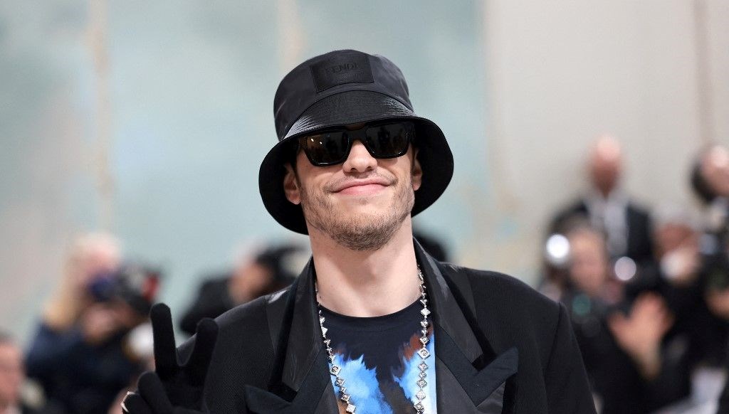 unlu komedyen dovme sildirme surecine 200 bin dolar harcadi EnzGqzrC