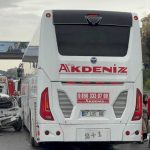 uskudarda zincirleme trafik kazasi 3 yarali OHuKeWUP
