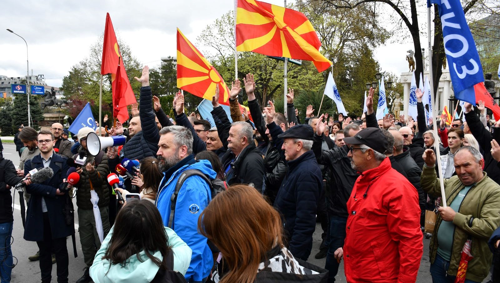 uskupte aksiyon asgari fiyat en az 500 euro olmali