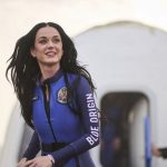 uzay yolcugu reaksiyon cekmisti katy perry pisman mi DC2hLHN3