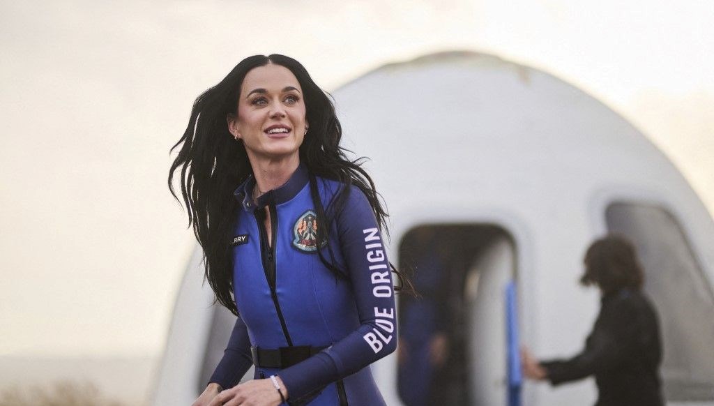 uzay yolcugu reaksiyon cekmisti katy perry pisman mi DC2hLHN3