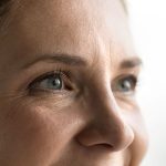 vucut lisani uzmanlarina nazaran insanlari bir kitap uzere okumanin 4 yolu aBuWha6Q