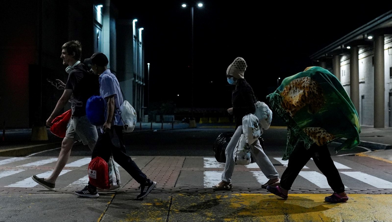 wsj trump gocmenleri hudut disi edecegi yeni ulkeler ariyor zjruCjMK