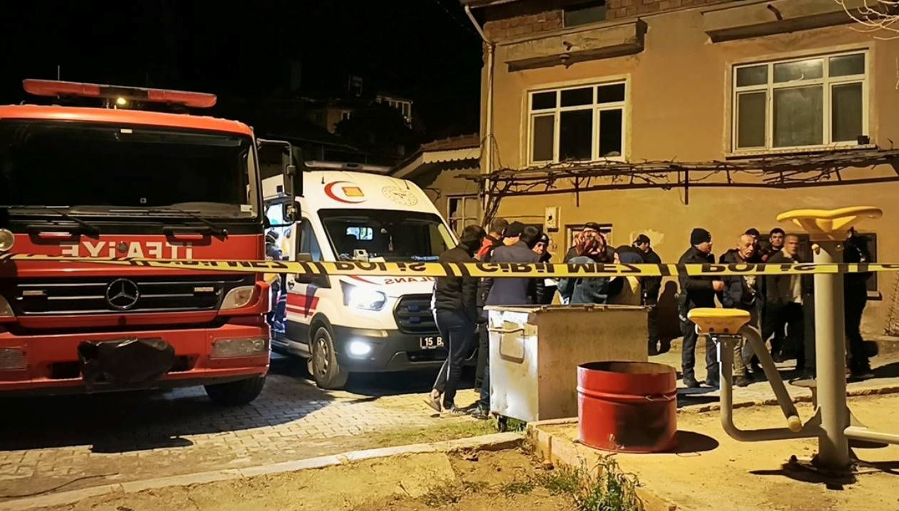 yasli adamin yanmis cansiz vucudu bulundu QmtkZEzn