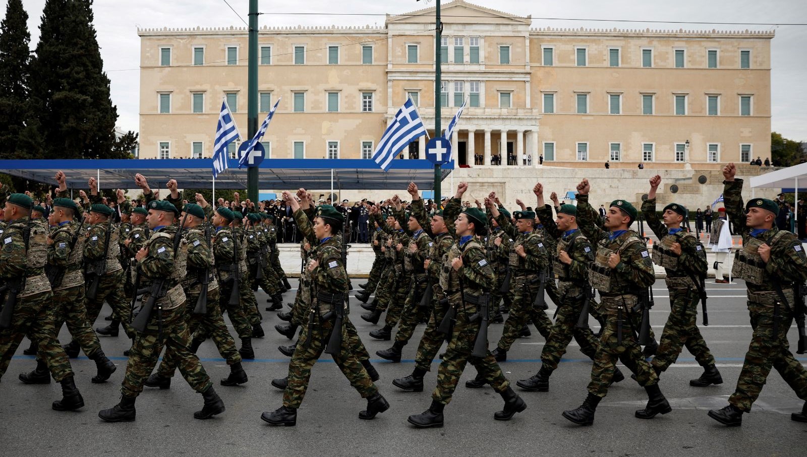 Yunanistan'da soruşturma tamamlandı: Türkiye'ye küfreden askerlere ceza 71 yunanistanda sorusturma tamamlandi turkiyeye kufreden askerlere ceza dKhq8f2K