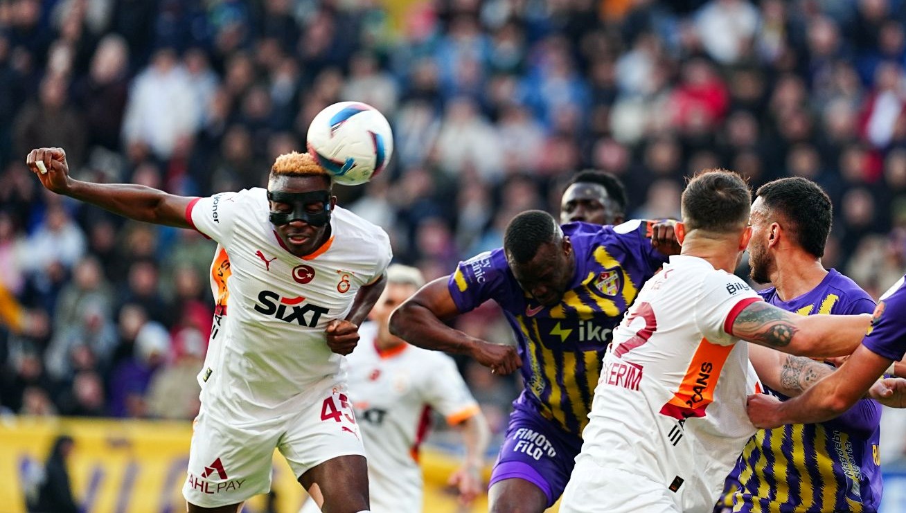 adam oynamiyor adeta resital yapiyor spor muharrirlerinden galatasaray yorumu